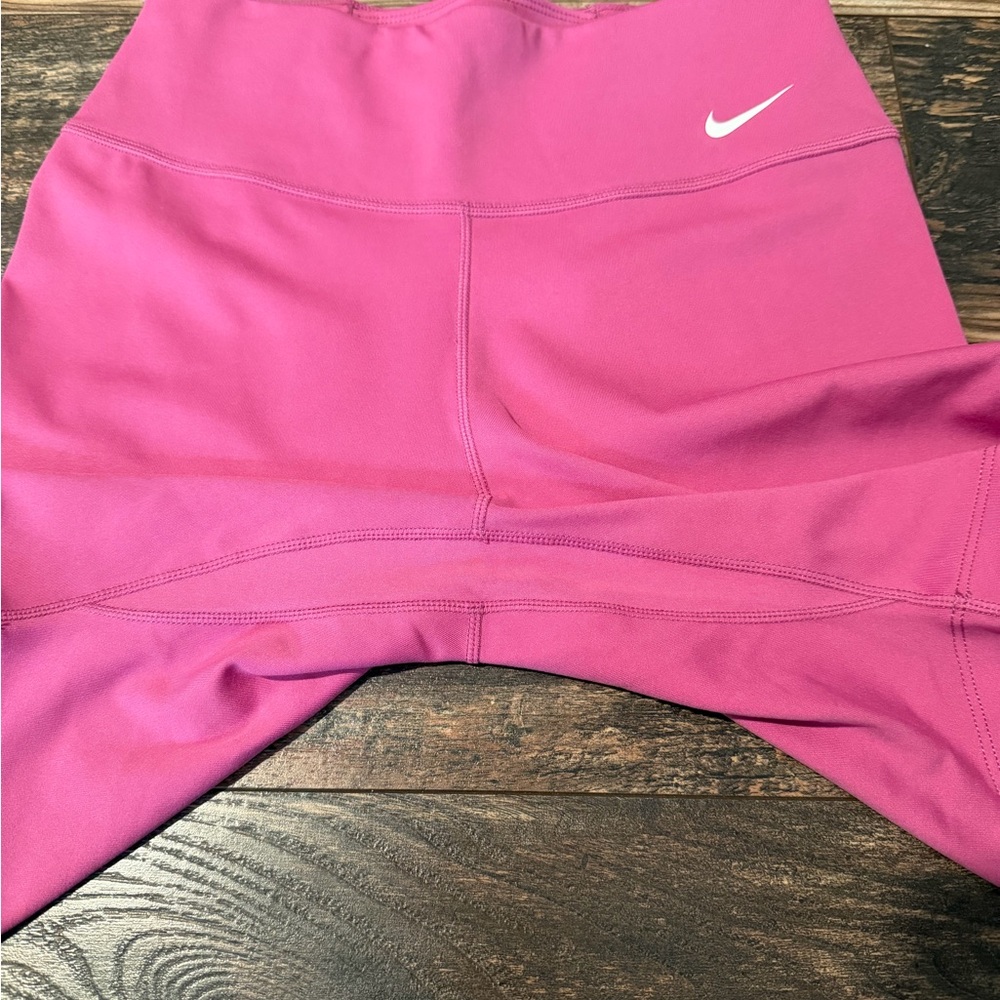 NWOT Nike Women's Pink biker Shorts - Picture 3 of 7